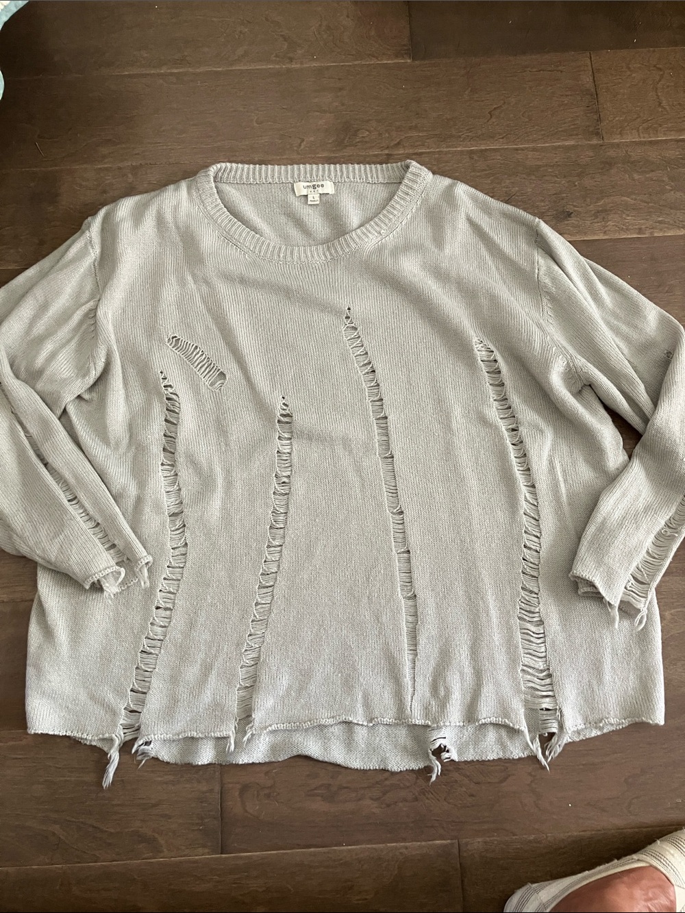 Umgee Light Gray Distressed Knit Pullover